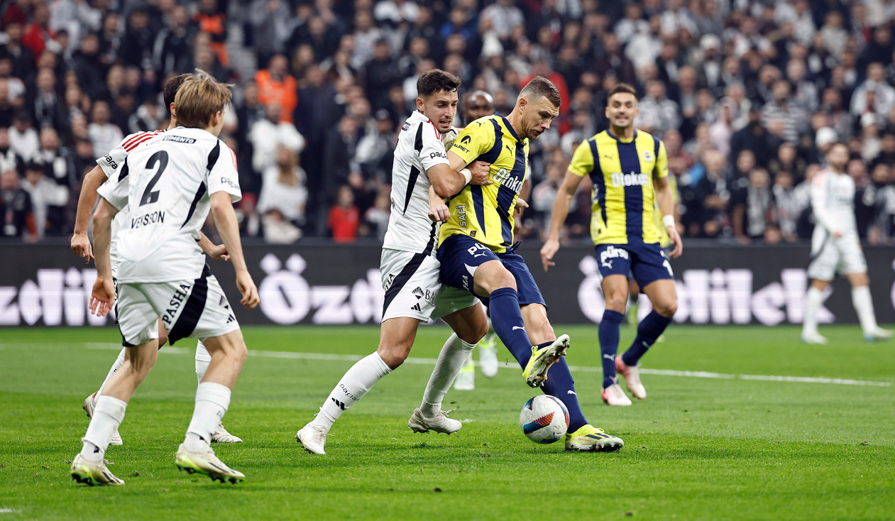 Besiktas JK vs Fenerbahce (23:00 &#8211; 07/12) | Xem lại trận đấu