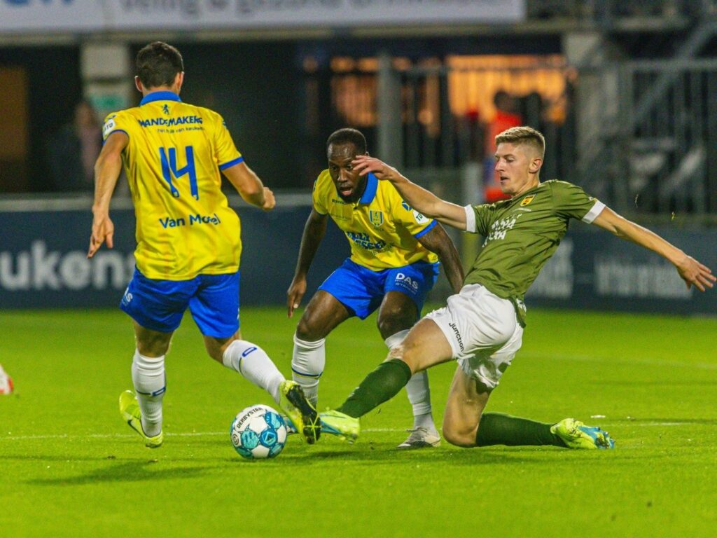 nhan-dinh-soi-keo-waalwijk-vs-cambuur-luc-02h00-ngay-18-12-2024