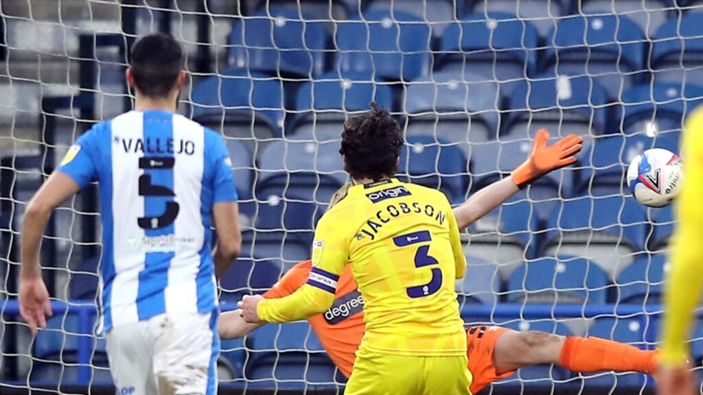 Nhận định soi kèo Wycombe vs Huddersfield lúc 02h45 ngày 8/1/2025